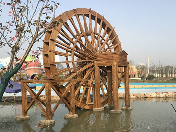 介紹景觀(guān)水車(chē)在園林中的作用